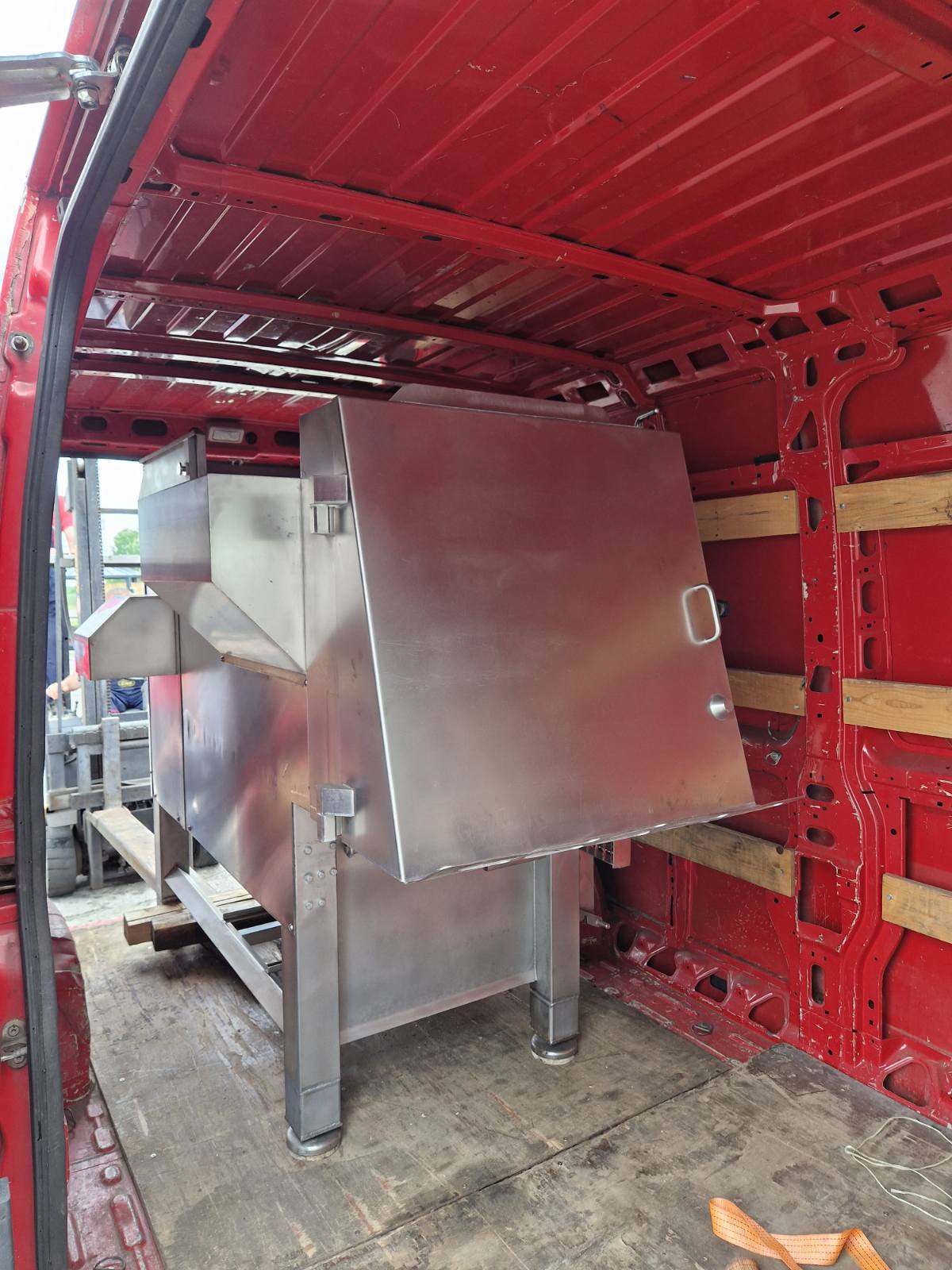 Delivery of a Holac Dicer for a customer in Romania