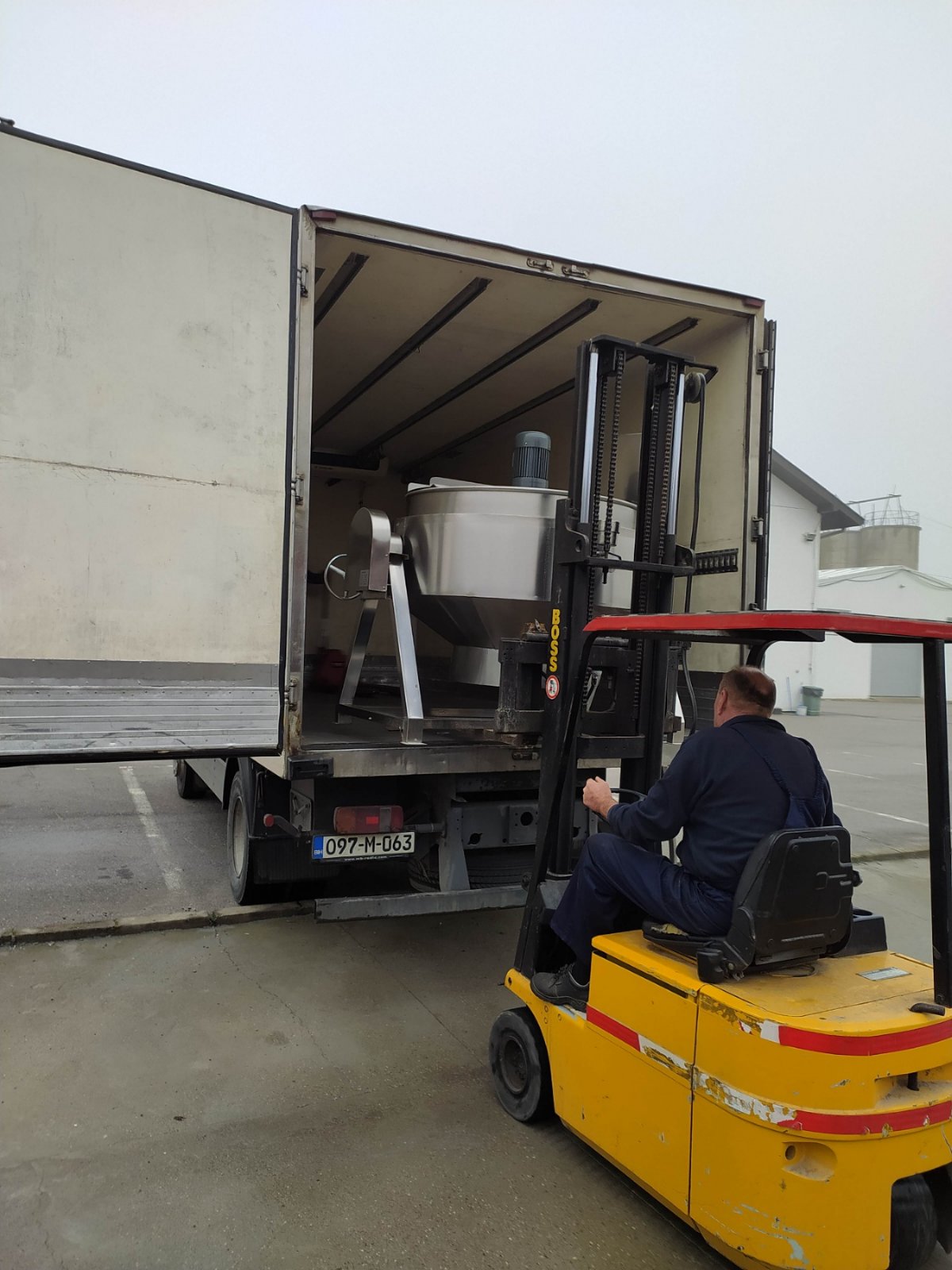 Delivery of equipment to Bosnia and Herzegovina