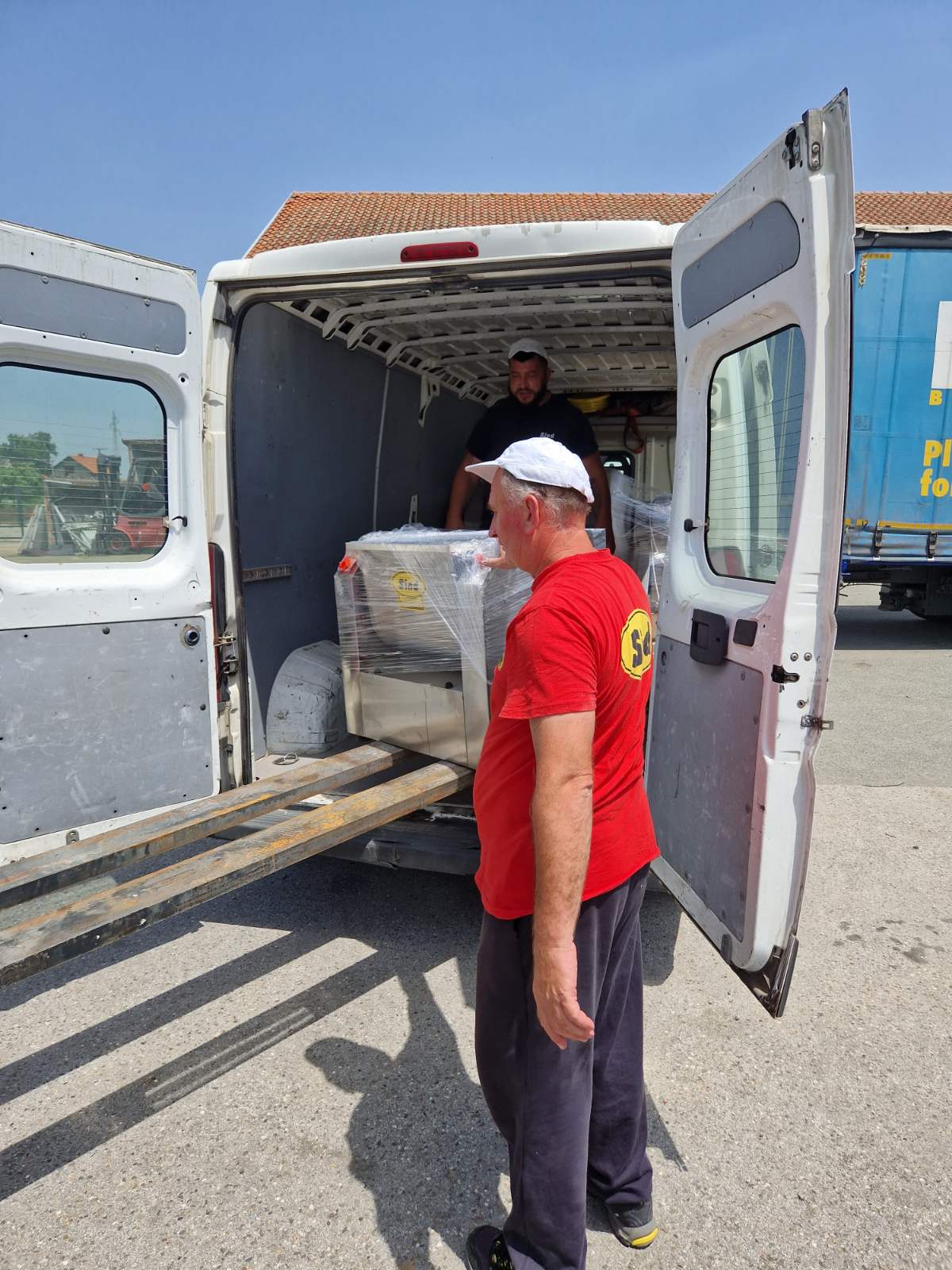 Delivery of meat machines for a customer in Italy