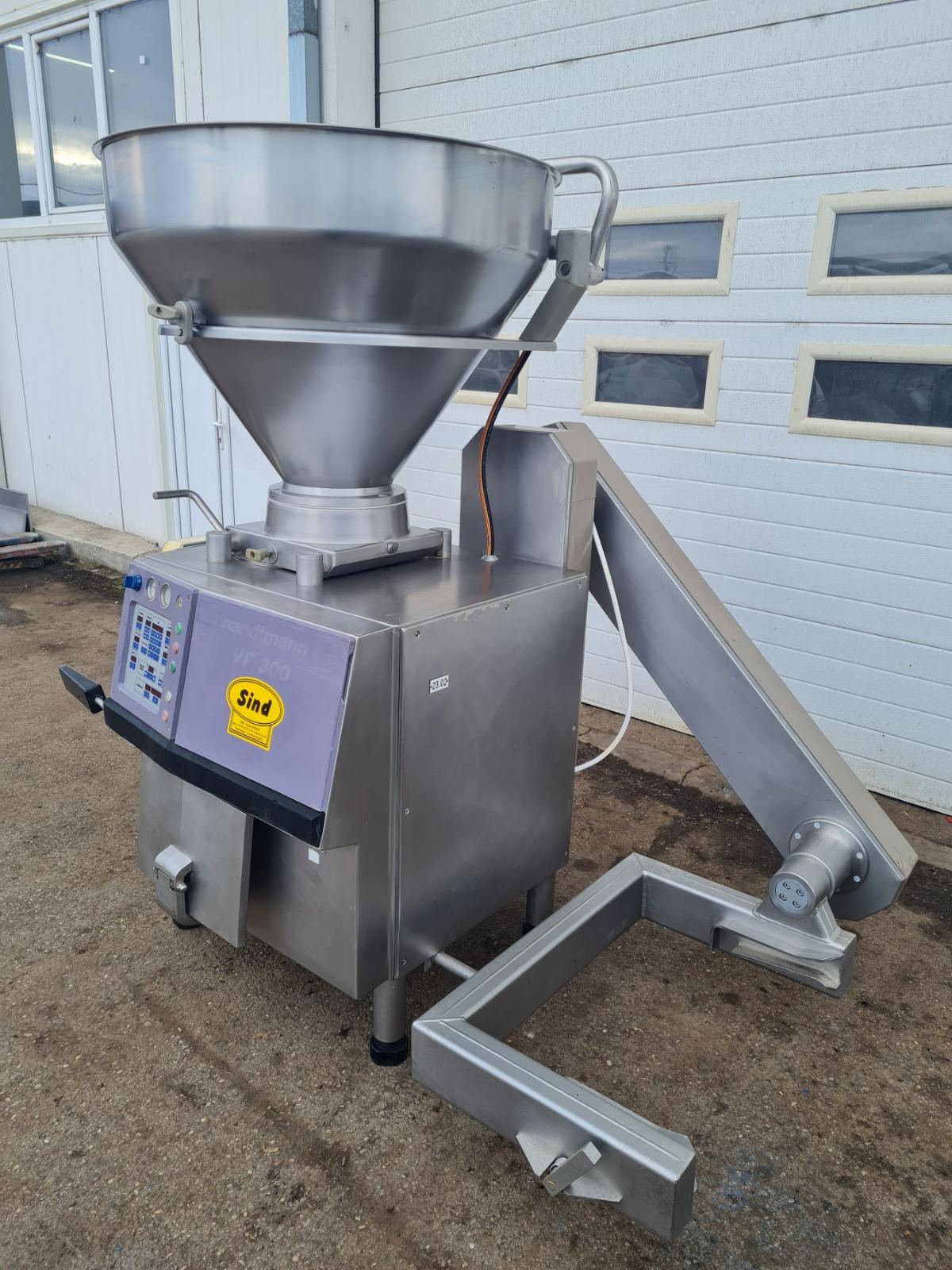 Delivery Handtmann Vacuum Filler VF 300 for customer in North Macedonia