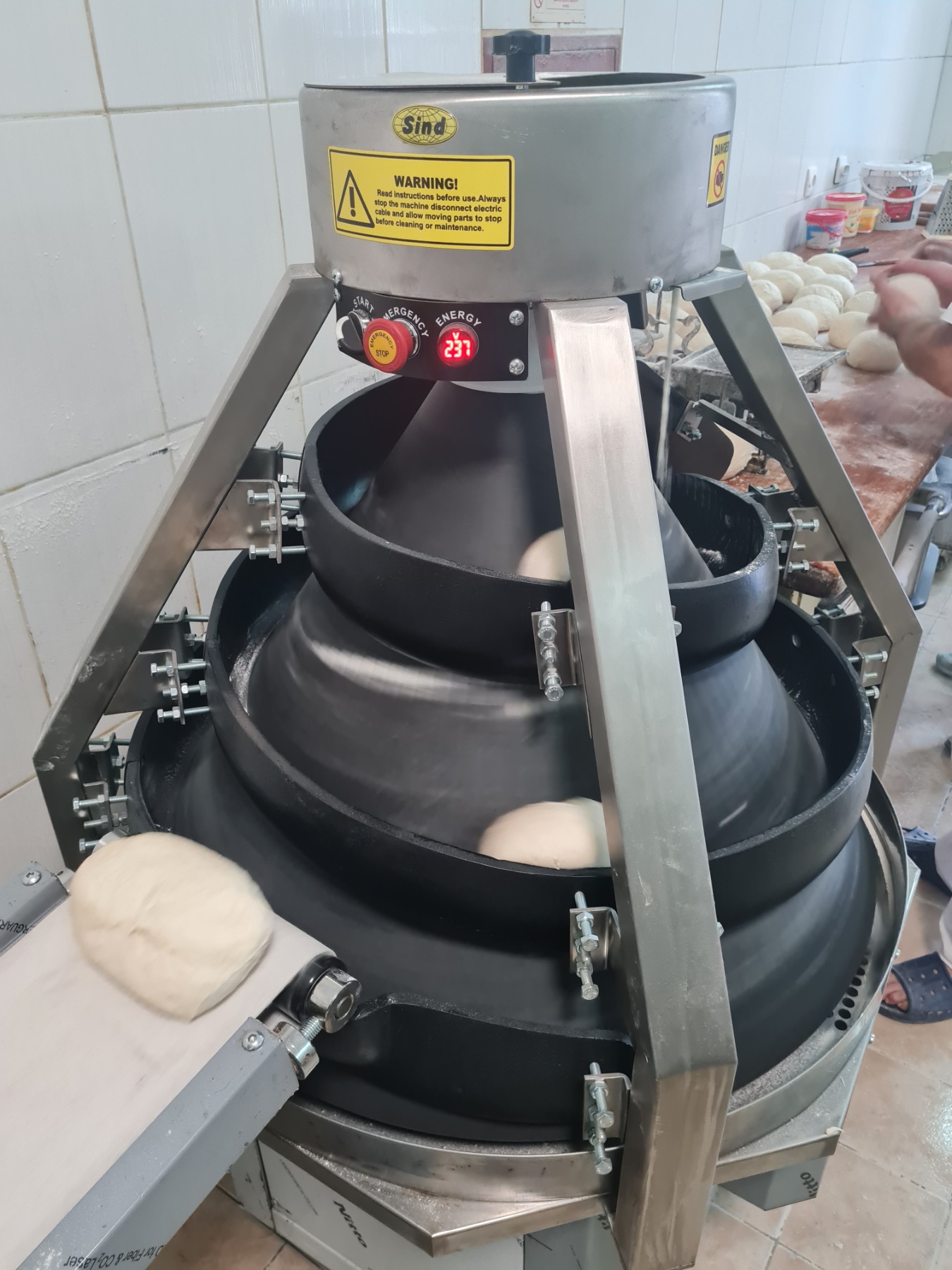 Commissioning of the dough divider and dough rounder SIND